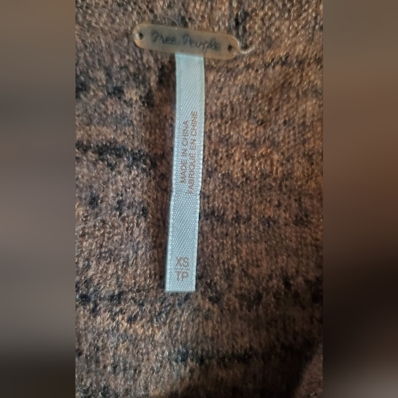 Free People Banana Split Cowl Neck Wool Blend Knit Sweater Size XS - Picture 6 of 8